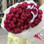 Букет з 21 троянди сорту Cherry Transsetter