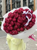 Букет з 21 троянди сорту Cherry Transsetter