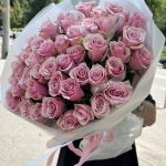 Букет з 35 троянд сорту Athena Royal, 50 см