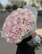 Букет з 101 троянди сортів White O’Hara та Pink O’Hara