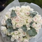 Букет з 51 троянди сорту White O’Hara