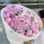 Букет з троянд, хризантем